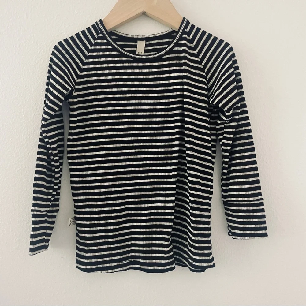 3 Piece Bundle - Black and Beige Cream Striped Childhoods Tops & Shorts - Picture 9 of 10